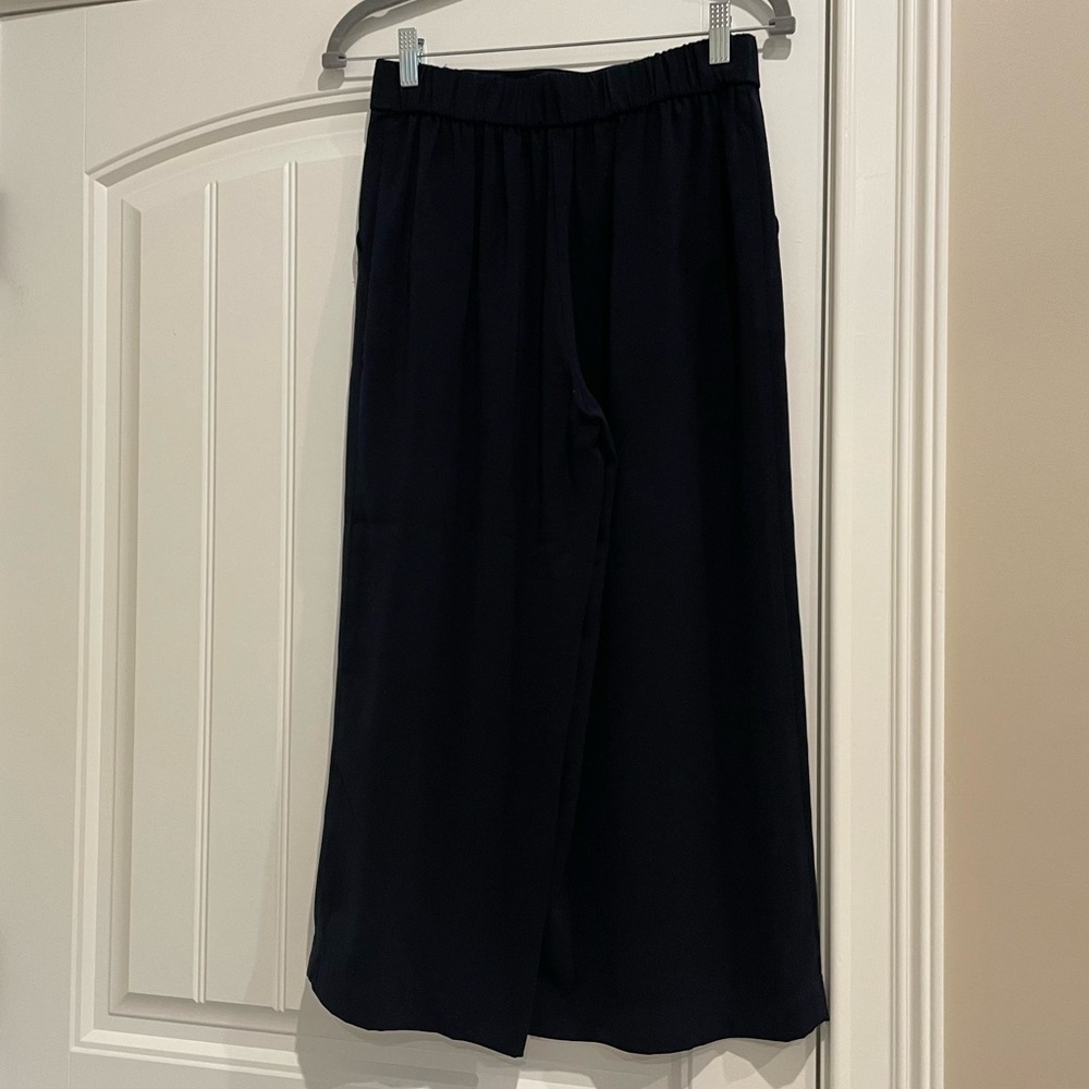 Navy culotte pants with tie belt